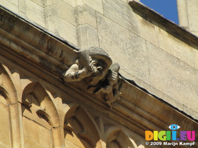 SX07872 Gargoyle Oxford building